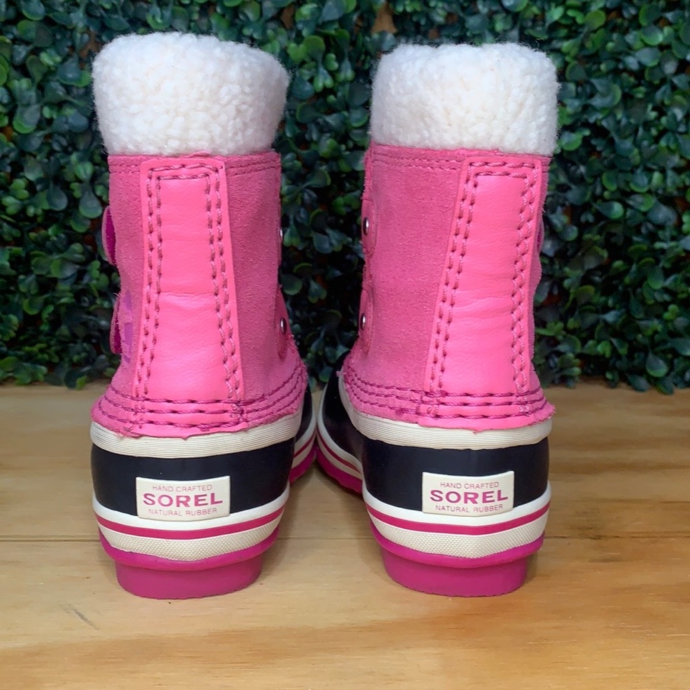 Waterproof Duck Boot with Faux Fur | Hot Pink & Black | Size 5 - Picture 5 of 6